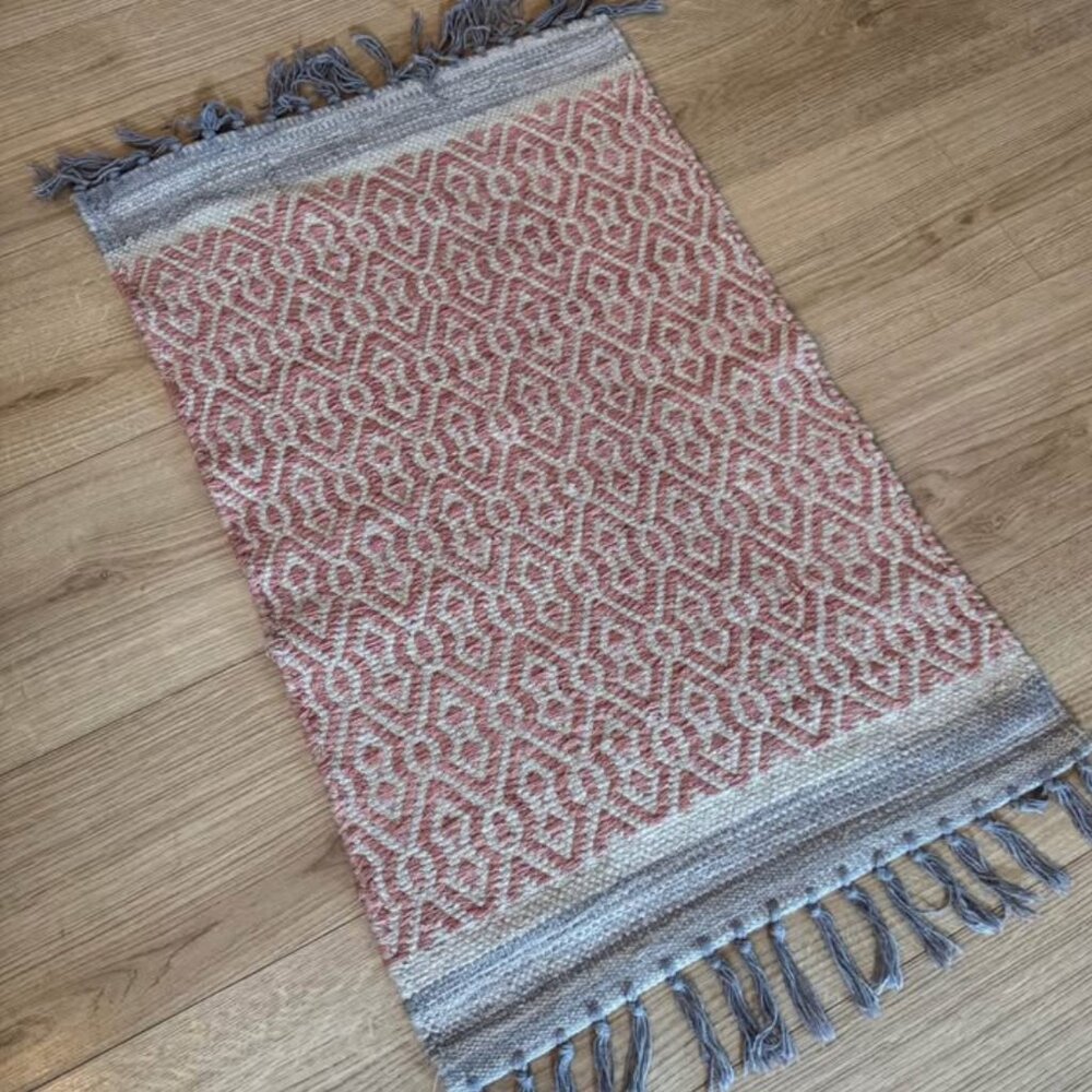 Coral and Grey patterned rectangle rug